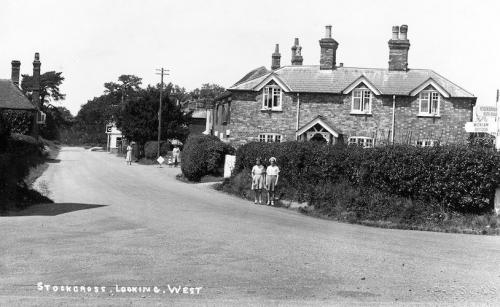 2018-515 Stockcross Cross roads